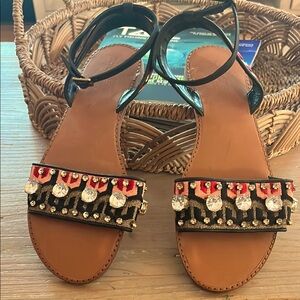 Vince Cumuto Fabulous and fun ladies size 9 flat sandals with ankle strap.